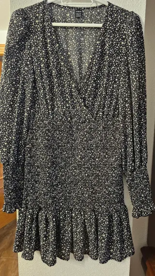 Vestido SHEIN estampado floral negro