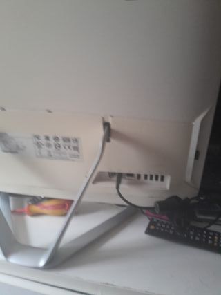 Lenovo Todo en Uno Táctil i3 24 pulgadas 