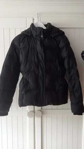 Chaqueta plumón Naf Naf negra