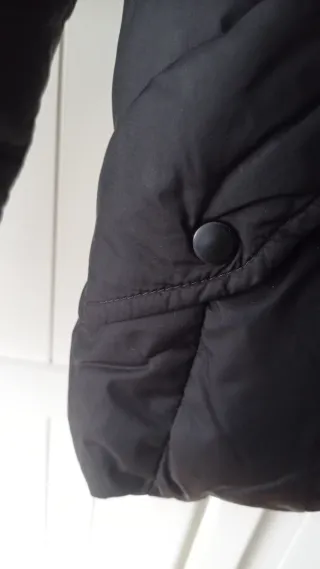 Chaqueta plumón Naf Naf negra