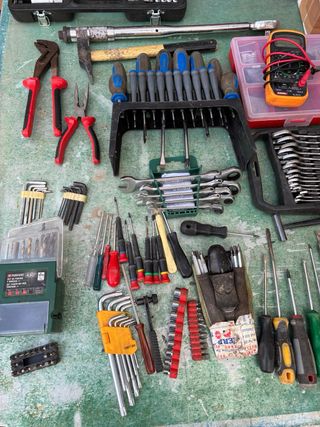 Lote de herramientas + Atornillador profesional