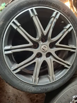 Llantas Nissan 225/45R18 9511 nismo