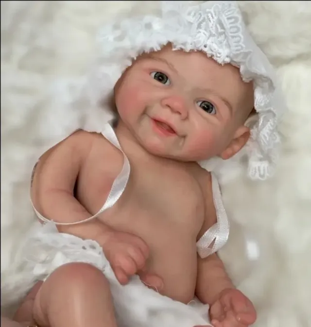 Bambino in silicone rinato