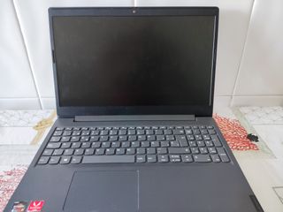 Portátil Lenovo 8GB RAM 256GB SSD