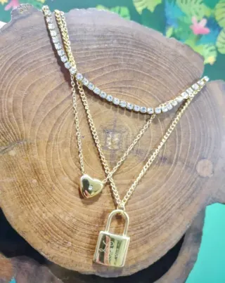 Collar multicapa acero dorado