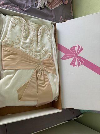 Vestido de Novia Blanco y Dorado