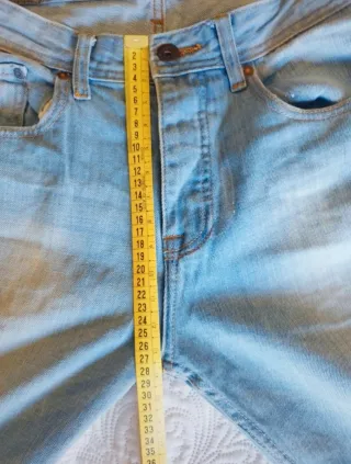 Pantalón vaquero hombre azul claro