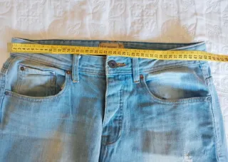 Pantalón vaquero hombre azul claro