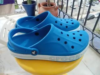Crocs Azules Talla M8