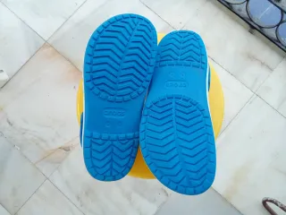 Crocs Azules Talla M8