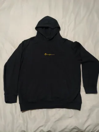 Sudadera Mennace negra talla M