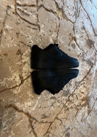 Nike Air Force 1 nere