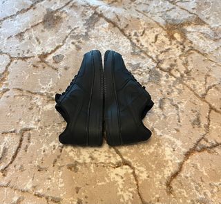 Nike Air Force 1 nere