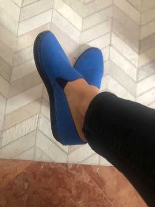 Alpargatas azules en piel 
