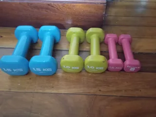 3 pares de mancuernas 0.5kg, 1kg, 1.5kg