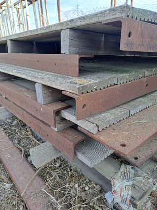 Tarima o plataforma de madera