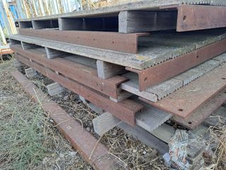 Tarima o plataforma de madera