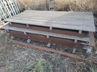 Tarima o plataforma de madera