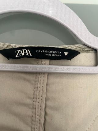 Abrigo acolchado Zara verde oliva