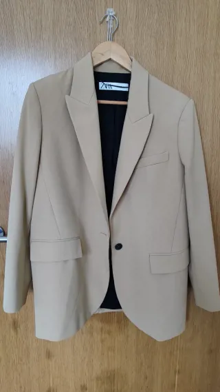 Blazer Zara Talla M Beige