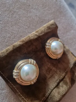 Pendientes clic clac dorados con perla