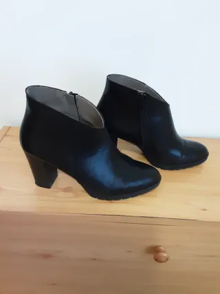 Botines negros tacón BDA