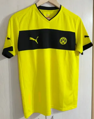 4 Camisetas Fútbol (3 L, 1 M)
