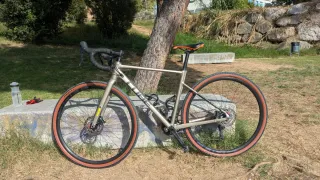 Bicicleta Gravel Cube Talla S