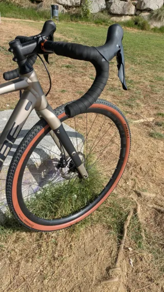 Bicicleta Gravel Cube Talla S