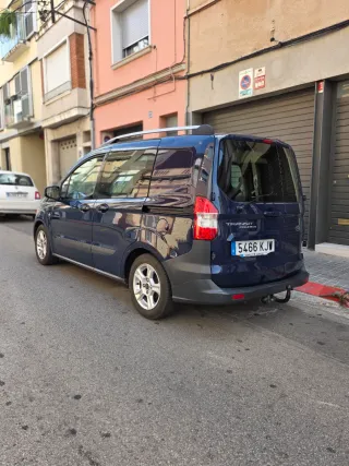 Ford Transit Courier 2018