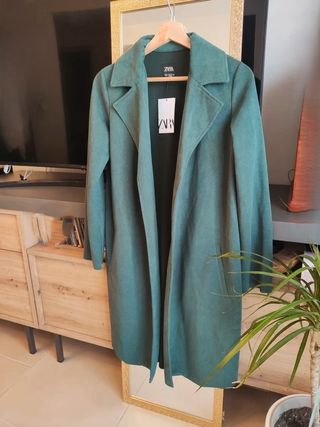 Abrigo sobre todo largo ZARA verde botella 