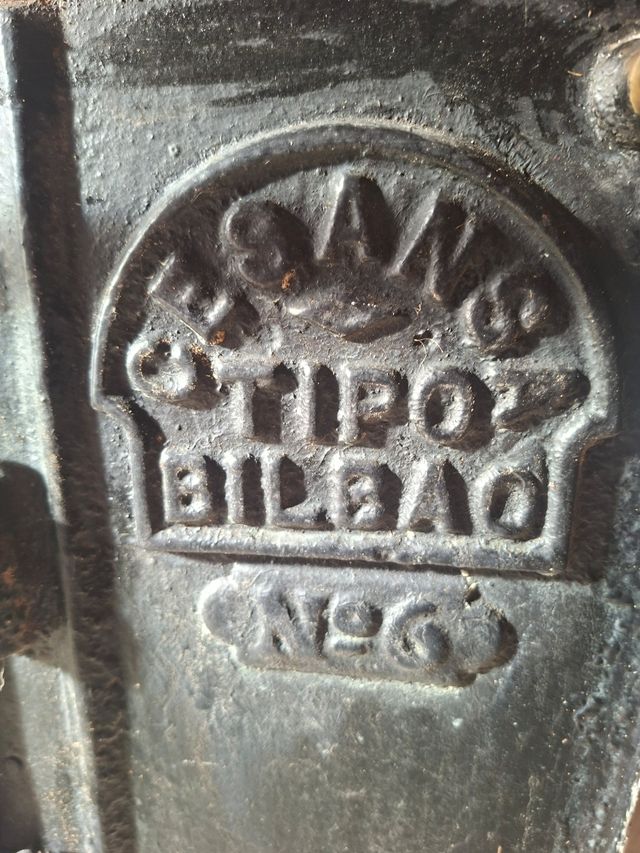 Cocina antigua de hierro fundido Tipo Bilbao