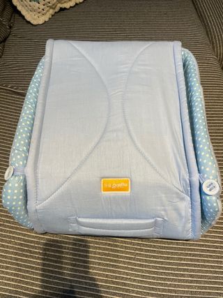 Lote Bebé: Bañera,cuna viaje,Cojín, cinturón coche