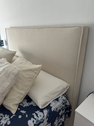 Cabecero de tela beige