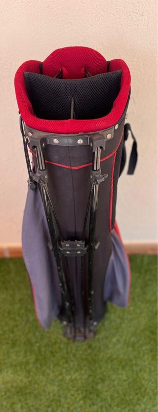 Bolsa de golf Wilson Staff roja y negra stand 
