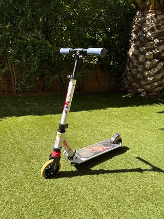 Patinete infantil blanco Londres plegable