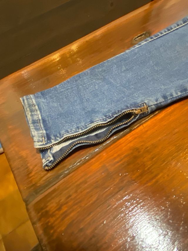 Pantalones Sik Silk Talla M con Cremallera