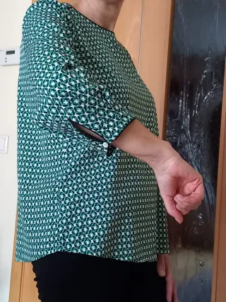 Blusa cuello redondo verde y blanco