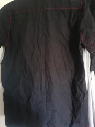 Camisa gótica/punk negra con cremalleras