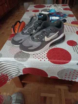 Nike Air Max 270 Gris