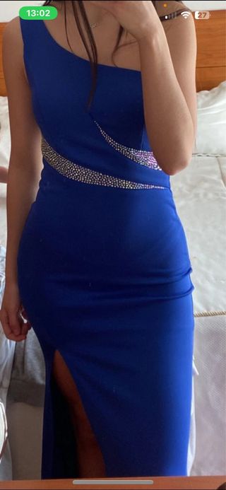 Vestido azul de fiesta con pedrería