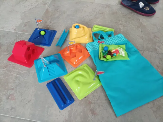 Jogo de bolinhas e percurso de habilidade