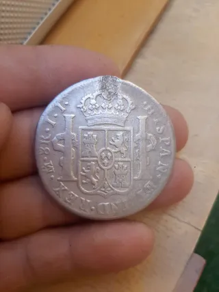 4 Monedas de 8 Reales utilizadas como joyas