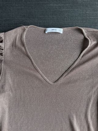 Blusa Mango brillante dorada talla S