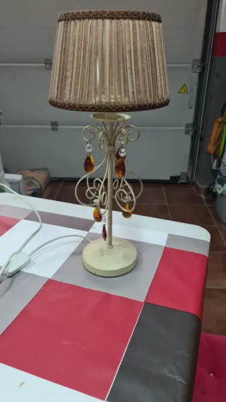 Lámpara de mesa decorativa