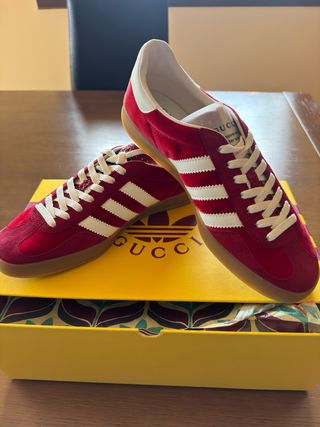 Adidas x Gucci Gazelle Terciopelo Rojo