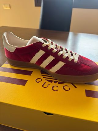Adidas x Gucci Gazelle Terciopelo Rojo