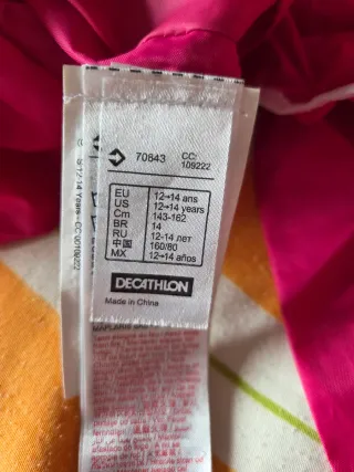 Chubasquero rosa Quechua Talla 12 a 14 años