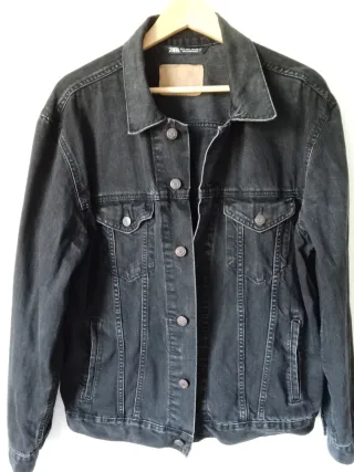 Cazadora vaquera Zara Talla L Negra