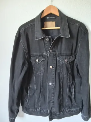 Cazadora vaquera Zara Talla L Negra